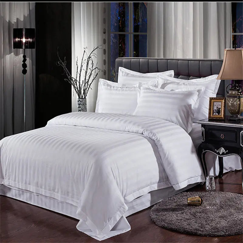 Set di biancheria da letto in cotone con strisce di raso