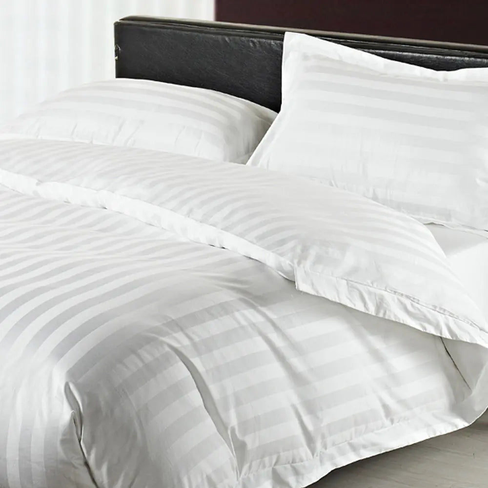 Set di biancheria da letto in cotone con strisce di raso