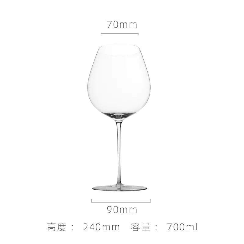 Calice da vino sottile in cristallo