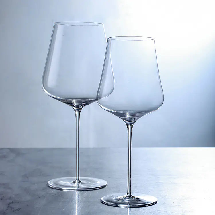 Calice da vino sottile in cristallo